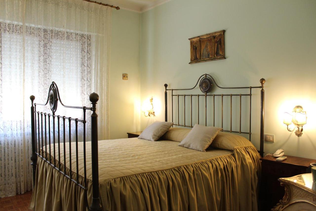Tres Chic Bed & Breakfast Civitanova Marche Exterior photo