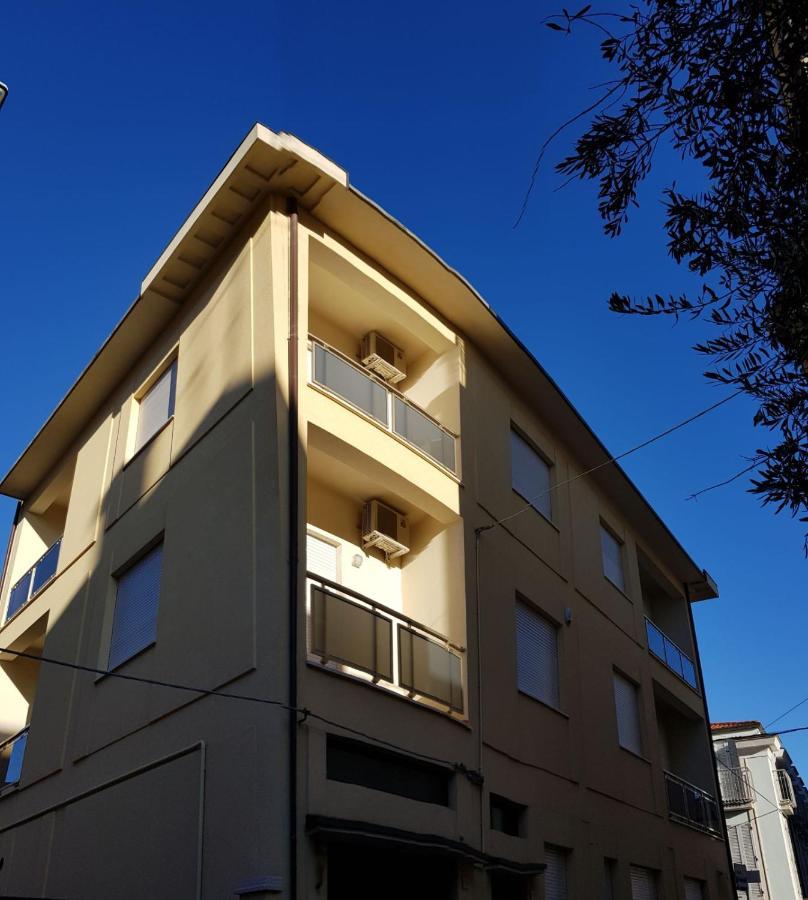 Tres Chic Bed & Breakfast Civitanova Marche Exterior photo