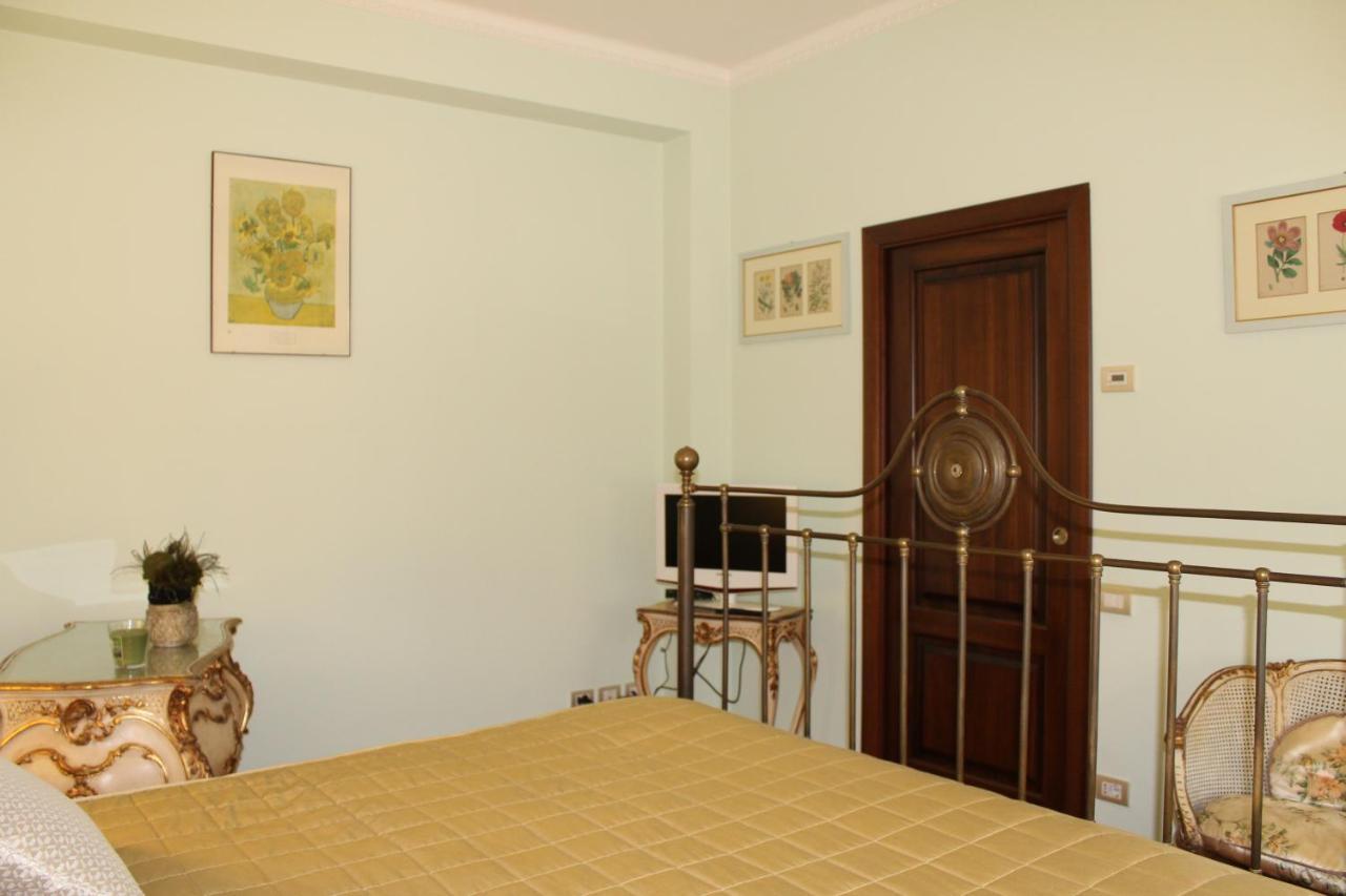 Tres Chic Bed & Breakfast Civitanova Marche Exterior photo