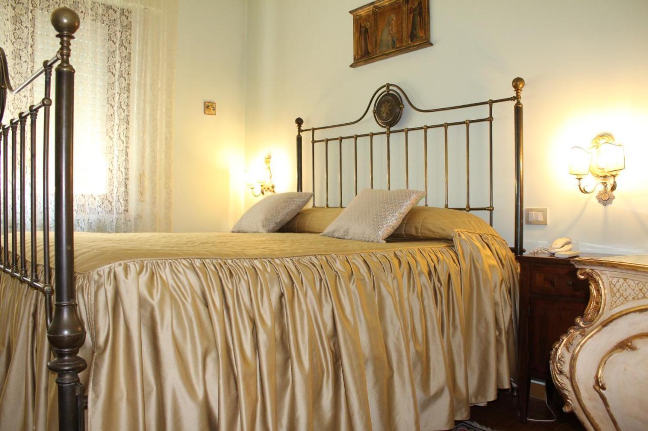 Tres Chic Bed & Breakfast Civitanova Marche Exterior photo